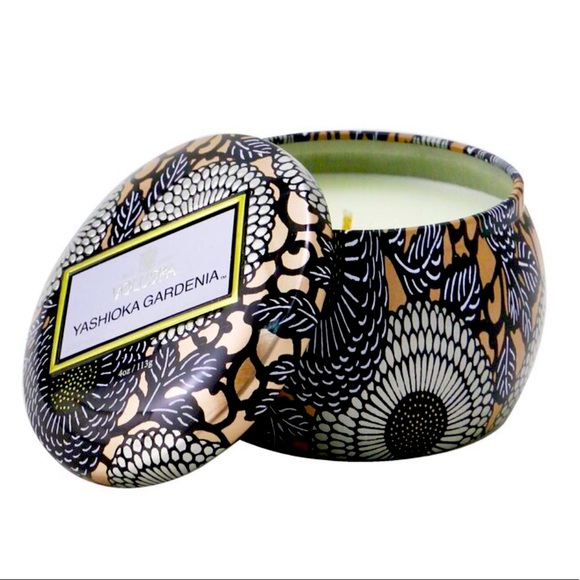 Voluspa Limited-Edition Candle Yashioka Gardenia - Picture 3 of 9